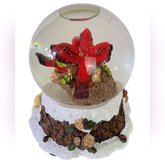 Cracker Barrel Vintage Musical Snow Globe White Christmas Song Cardinal Red Bird - Picture 9 of 16